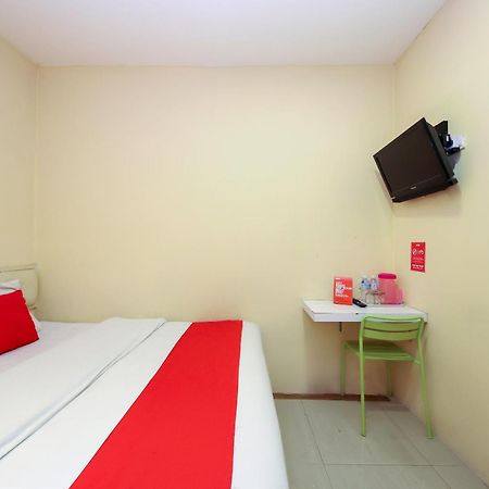 Oyo 479 The Green Hotel Ampang  Exterior photo