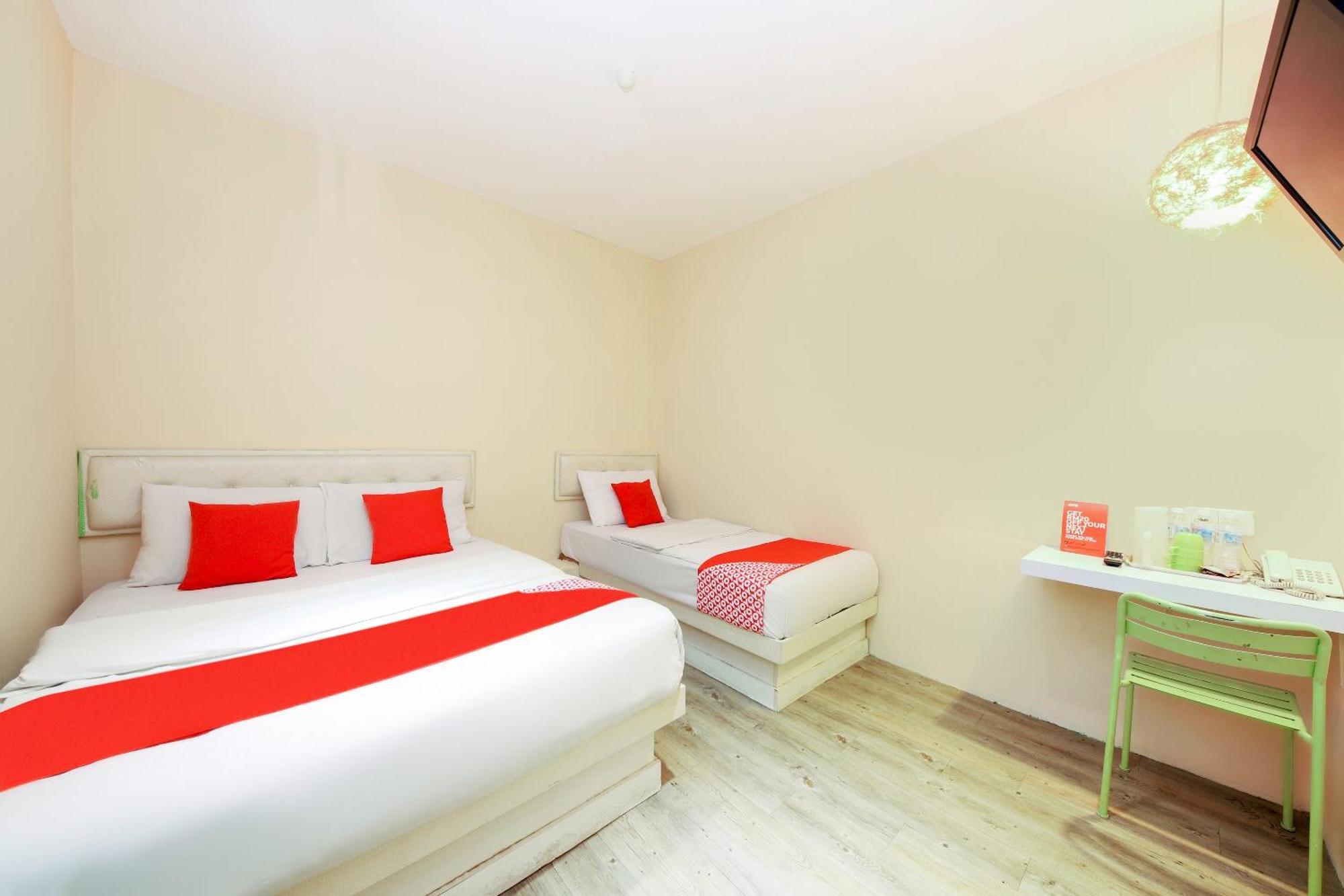 Oyo 479 The Green Hotel Ampang  Exterior photo