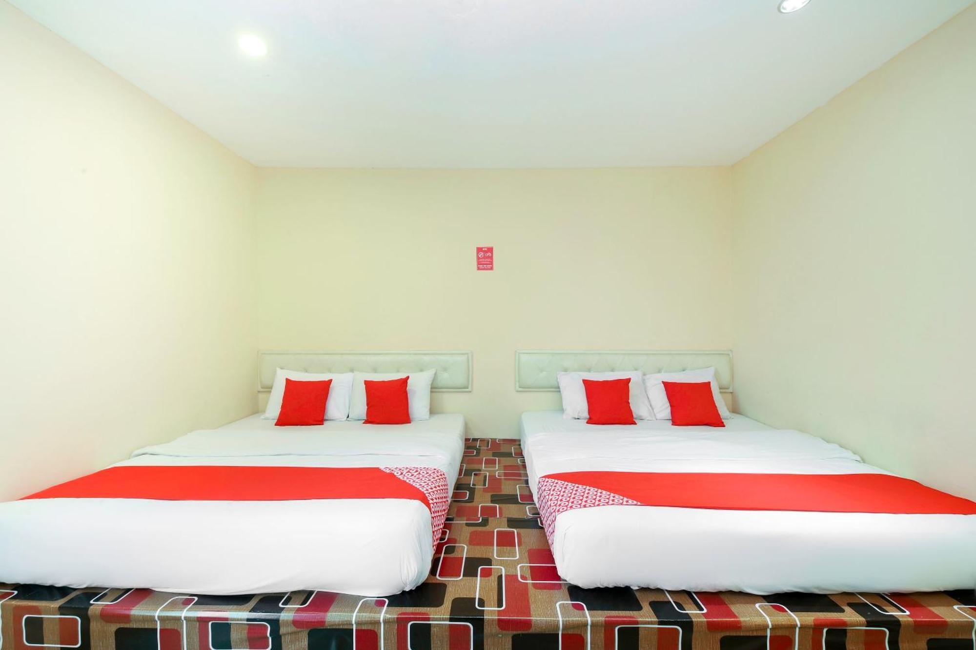 Oyo 479 The Green Hotel Ampang  Exterior photo