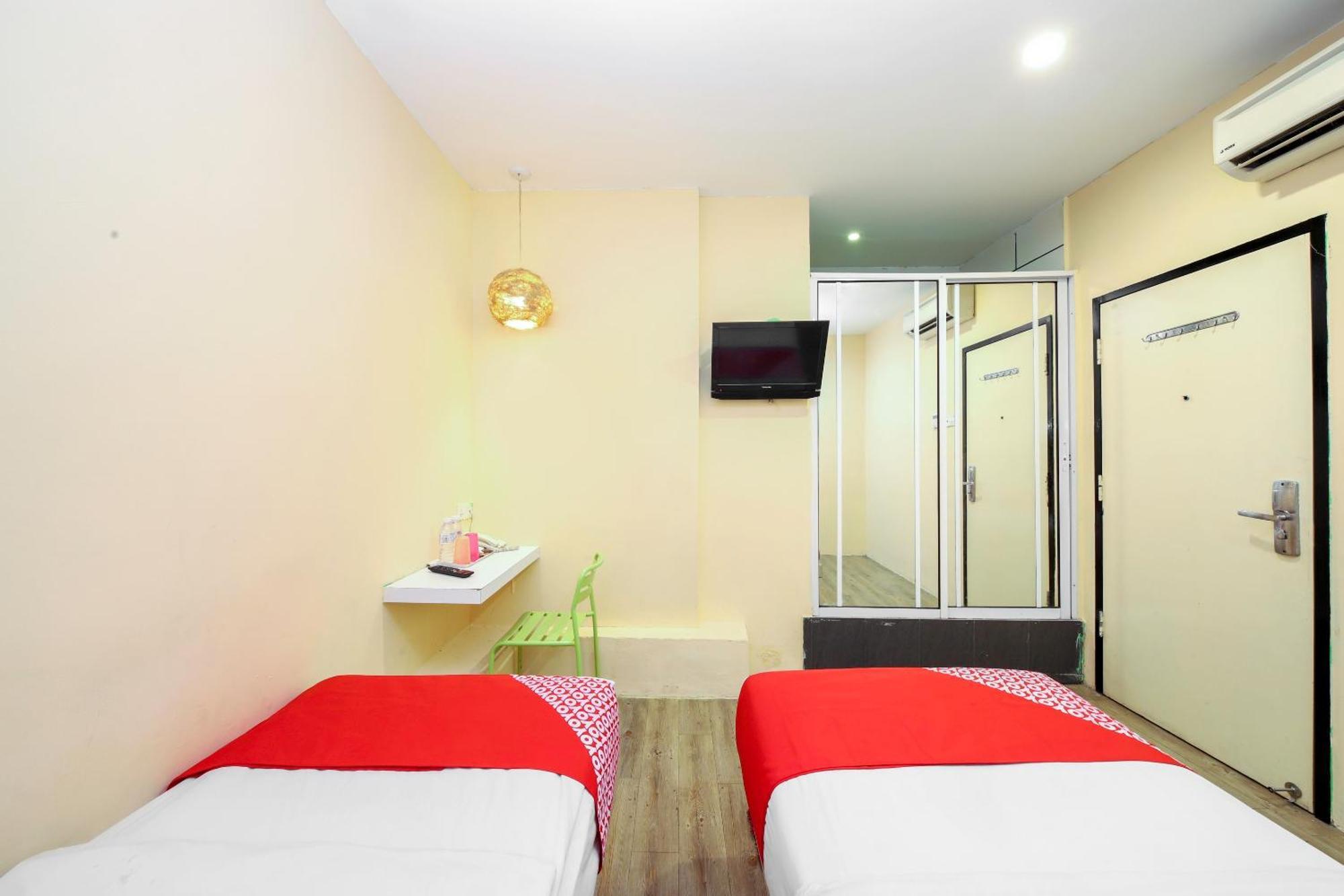 Oyo 479 The Green Hotel Ampang  Exterior photo